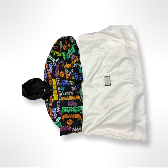 Gucci - Picture 3 of 7